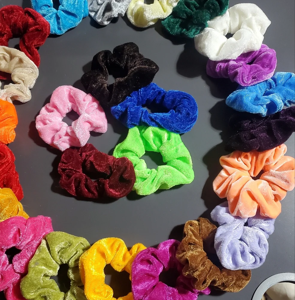 Bundle‎ Of 25 VELVET Scrunchies MULTICOLOR One Size